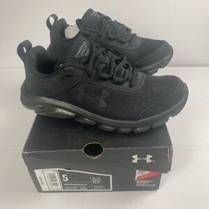 Under Armour Kids Black UA Charged Assert 8 Running Shoes Size 5Y